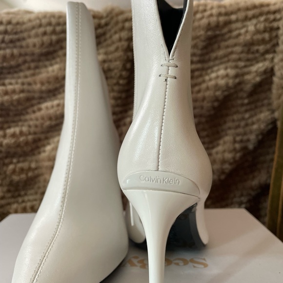 CALVIN KLEIN BOOTIES - Picture 2 of 4